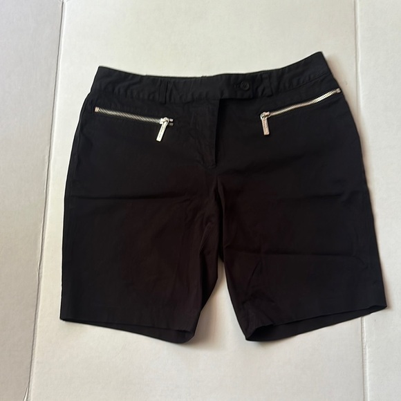 Michael Kors Black City Shorts with Zipper Pockets - Size 6 - Picture 13 of 16